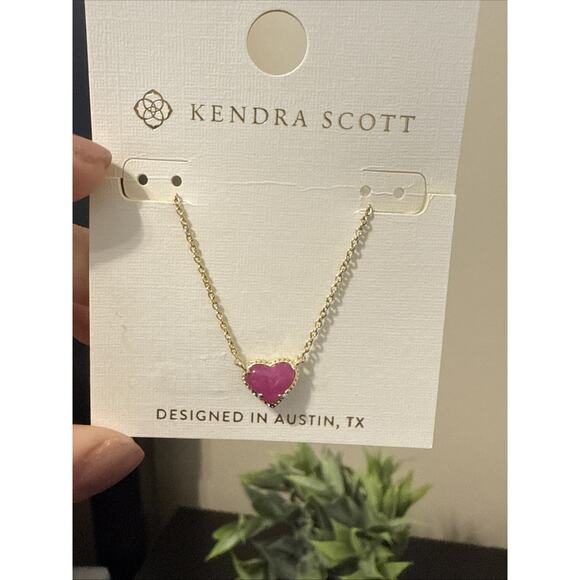 Kendra Scott NWT Anna Heart Pendant Necklace, Pink Stone - Picture 3 of 5